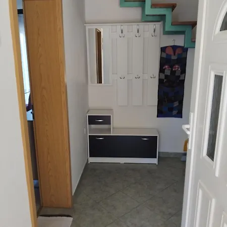 Apartment Matulji ماتولي